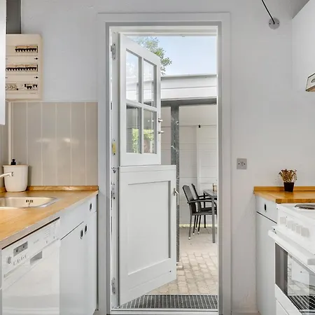 Gorgeous In With Sauna בית נופש